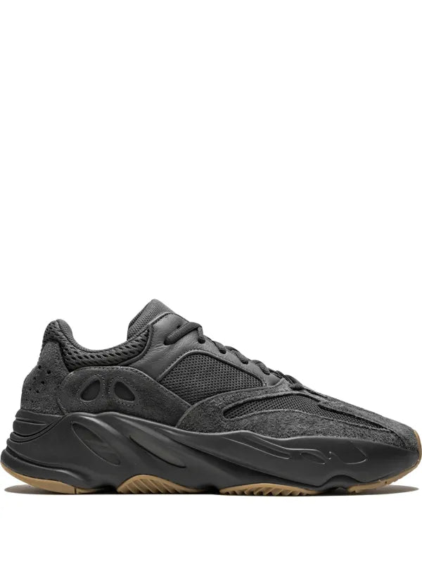 Adidas Yeezy 700